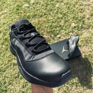 Air Jordan 11 Low